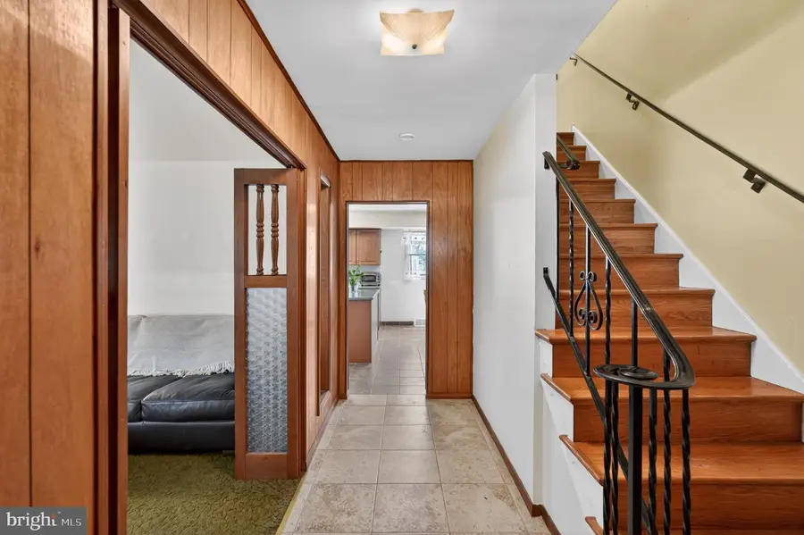 712 Meadowlark Rd, Norristown, PA 19403 - #3