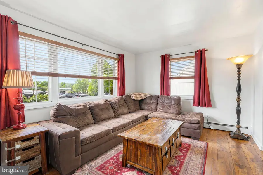 365 W King St, Pottstown, PA 19464 - #2