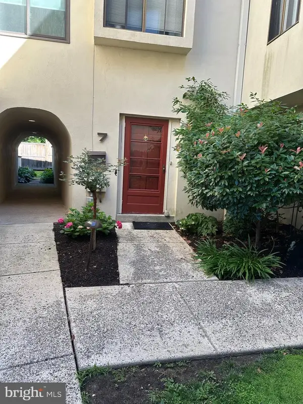 100 Llanalew Rd #7, HAVERFORD, PA 19041