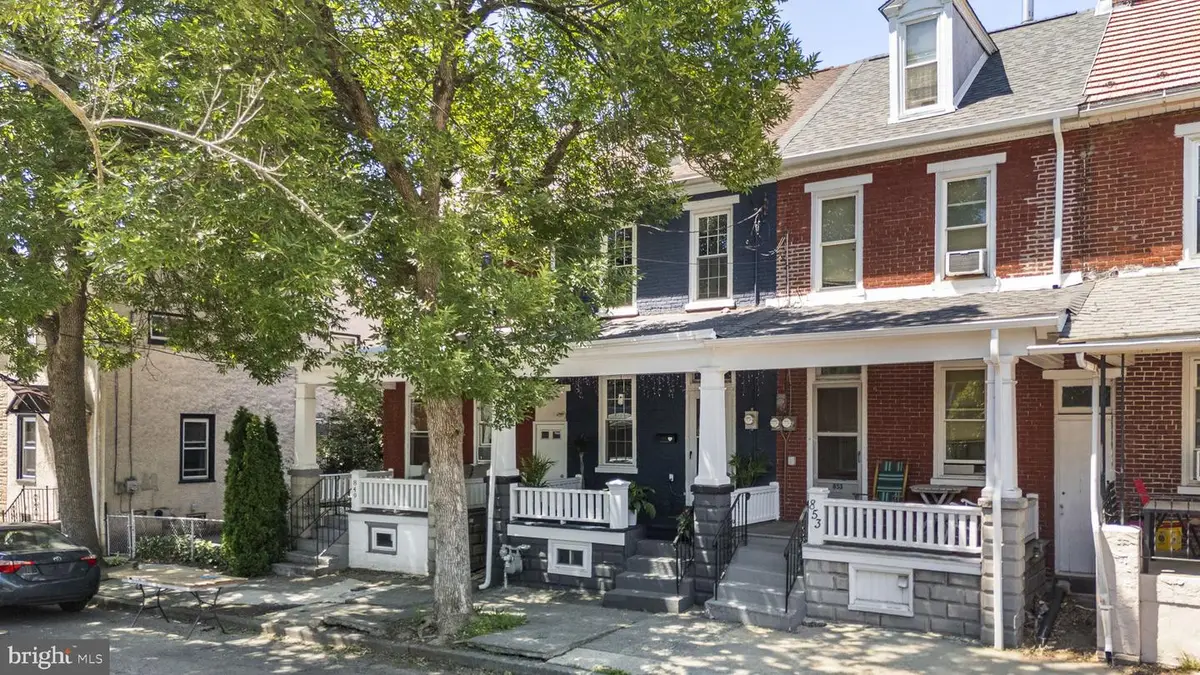 851 Queen St, Pottstown, PA 19464 - #1