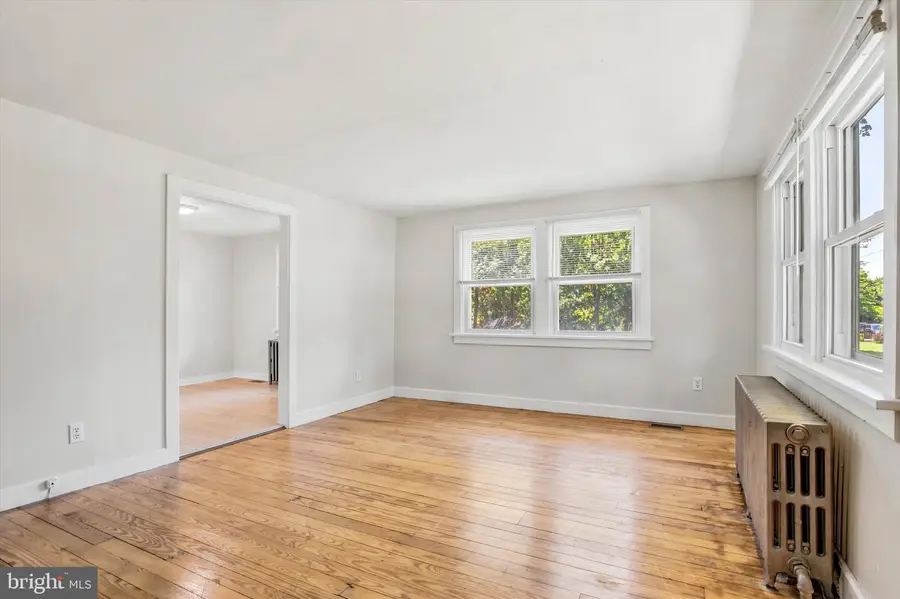 2339 E Vine St, Hatfield, PA 19440 - #3
