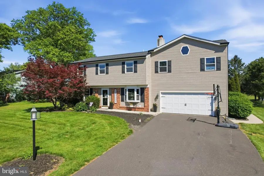 1545 Tennis Cir, Lansdale, PA 19446 - #3