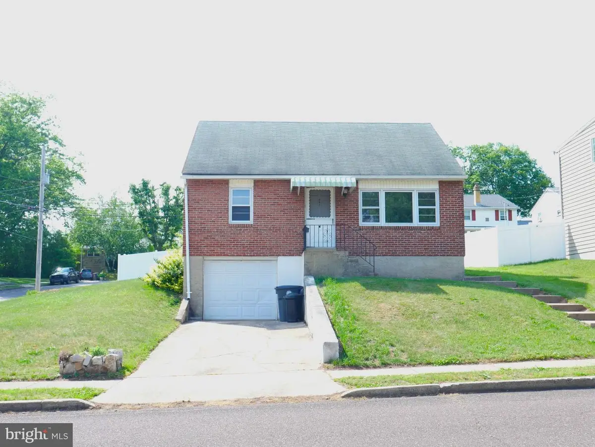 447 Spring St, Pottstown, PA 19464 - #1
