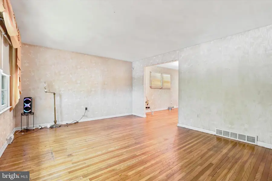 858 Hilldale Rd, Glenside, PA 19038 - #3
