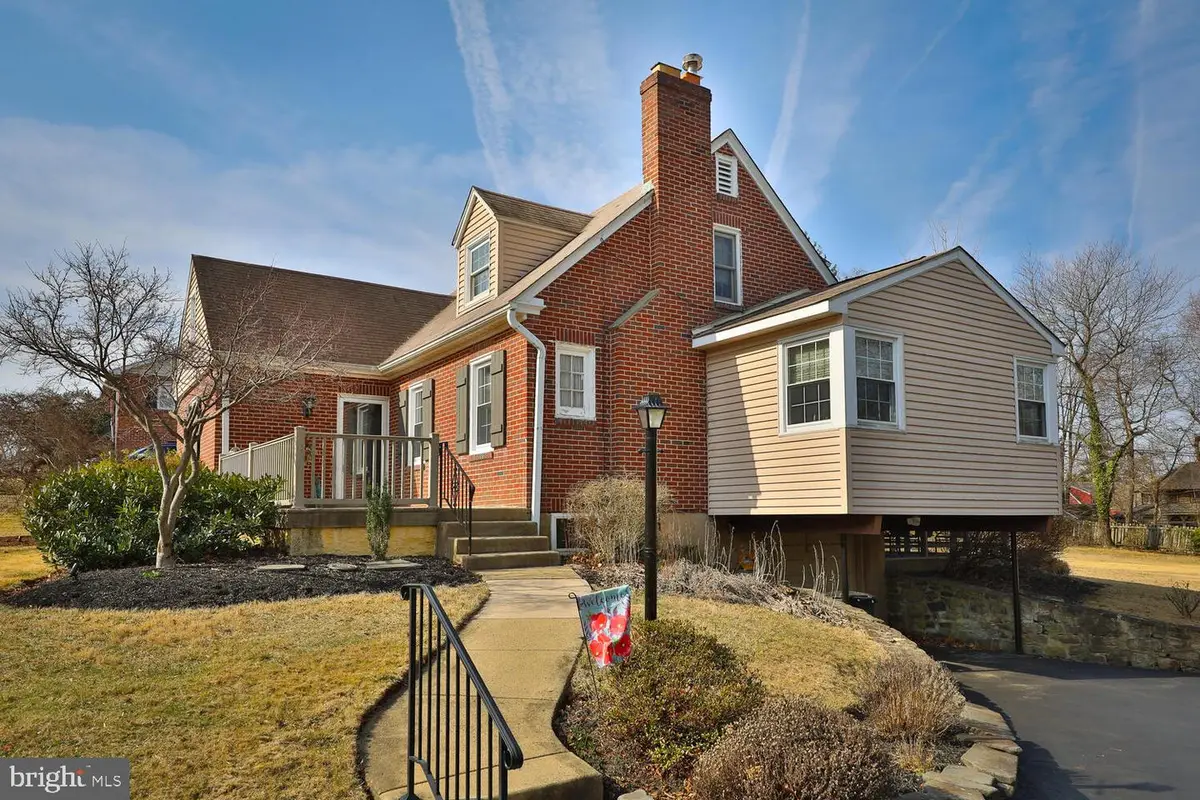 2332 Boyd Rd, Huntingdon Valley, PA 19006 - #1
