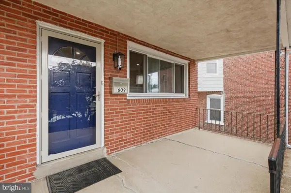 609 E Oak St, NORRISTOWN, PA 19401