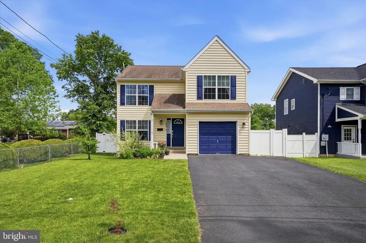 205 Linden Ave, Glenside, PA 19038 - #1