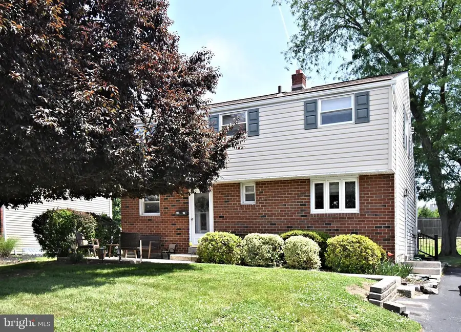 238 Fox Run Rd, King Of Prussia, PA 19406 - #2