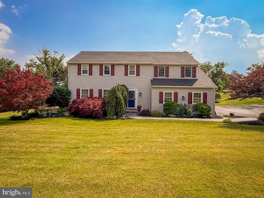 766 Eisenhauer Dr, Telford, PA 18969 - #1