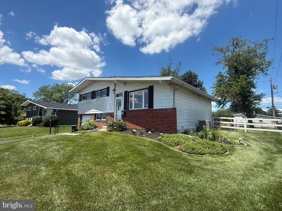 126 Yellowstone Rd, Plymouth Meeting, PA 19462 - #2
