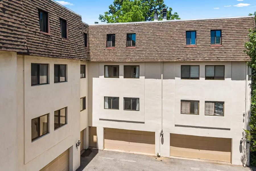 119 E Montgomery Ave #7, Ardmore, PA 19003 - #3