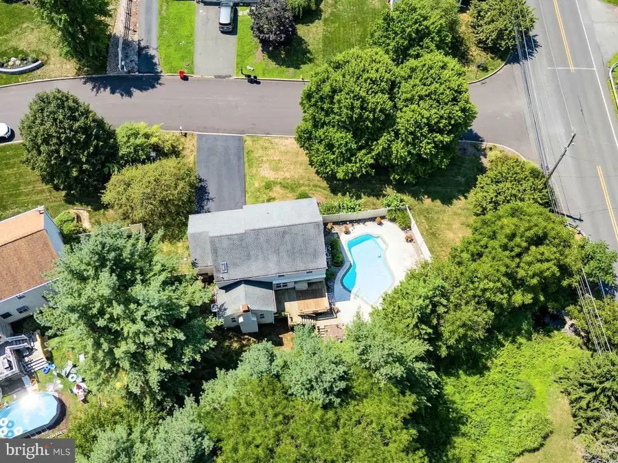 2227 Heather Ln, Pottstown, PA 19464 - #3