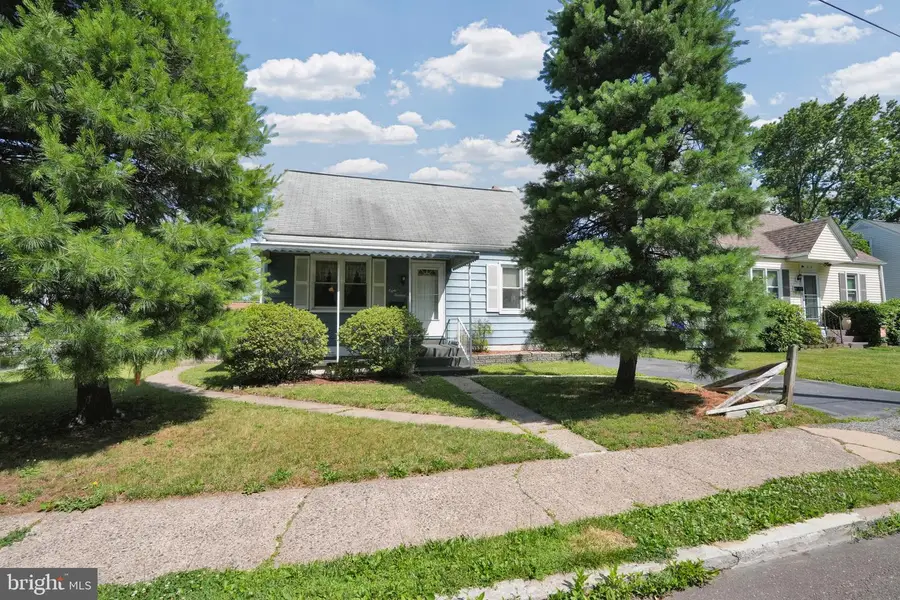 813 N Adams St, Pottstown, PA 19464 - #3