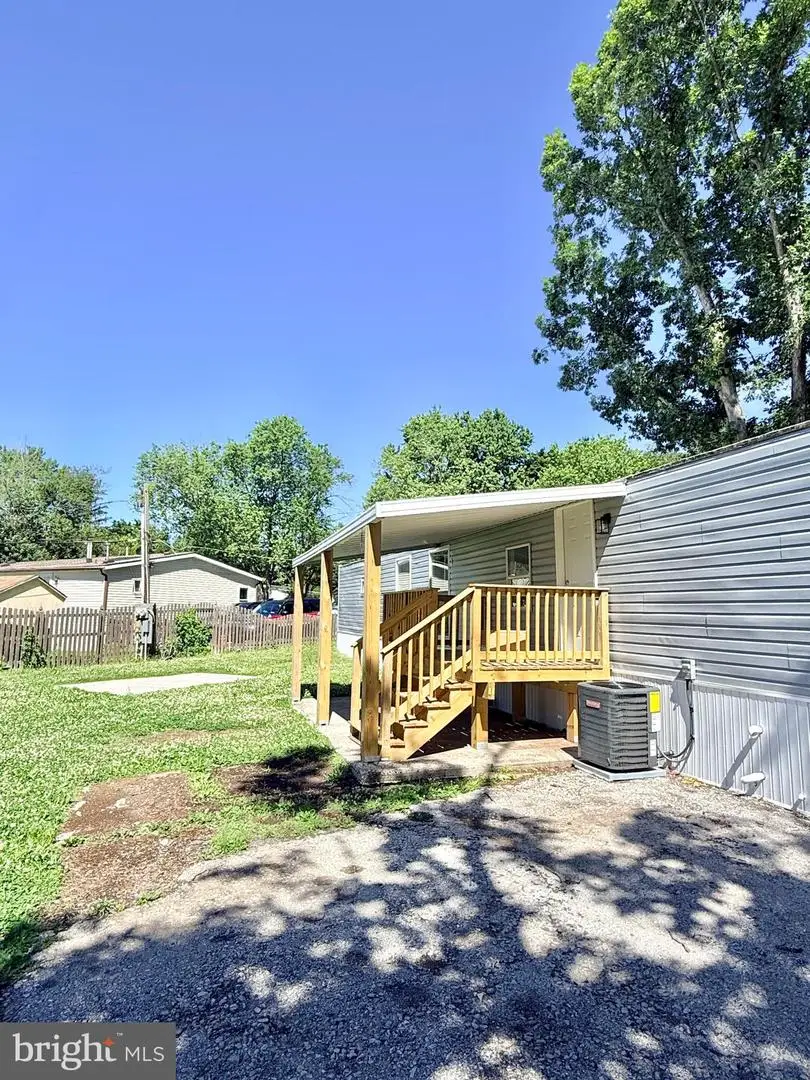 145 Devon Dr, Norristown, PA 19403 - #2