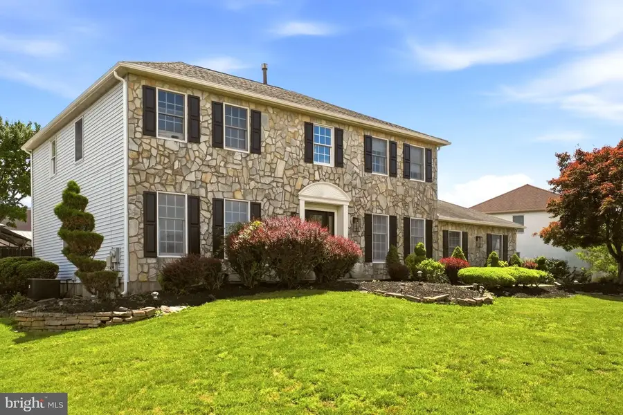 110 Gwynmont Dr, North Wales, PA 19454 - #2