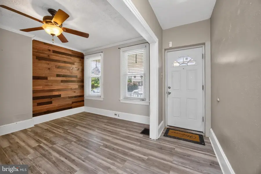 332 Walnut St, Royersford, PA 19468 - #2