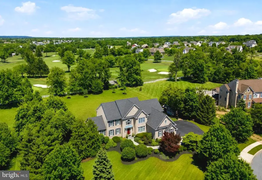583 Oakmont Dr E, Telford, PA 18969 - #2