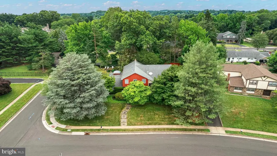 3809 Midvale Ln, Huntingdon Valley, PA 19006 - #2