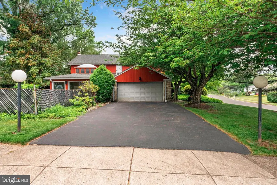 3809 Midvale Ln, Huntingdon Valley, PA 19006 - #3