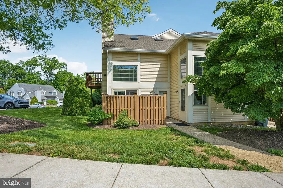 418 Brown Briar Cir, Horsham, PA 19044 - #1