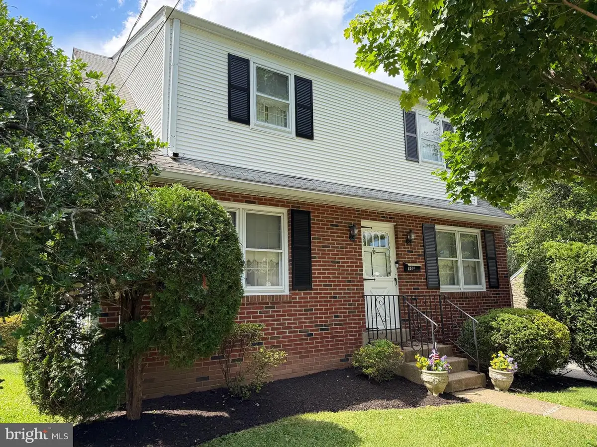 634 Maple Ave, Glenside, PA 19038 - #1