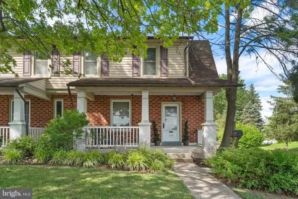 133 W Main St, COLLEGEVILLE, PA 19426