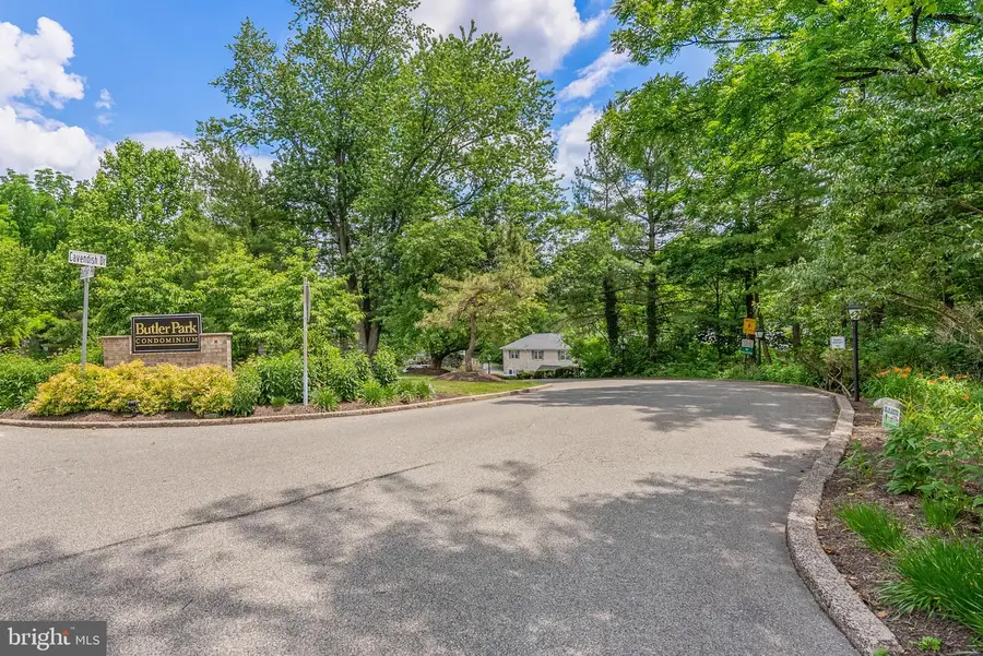 104 Hampstead Dr, Ambler, PA 19002 - #2