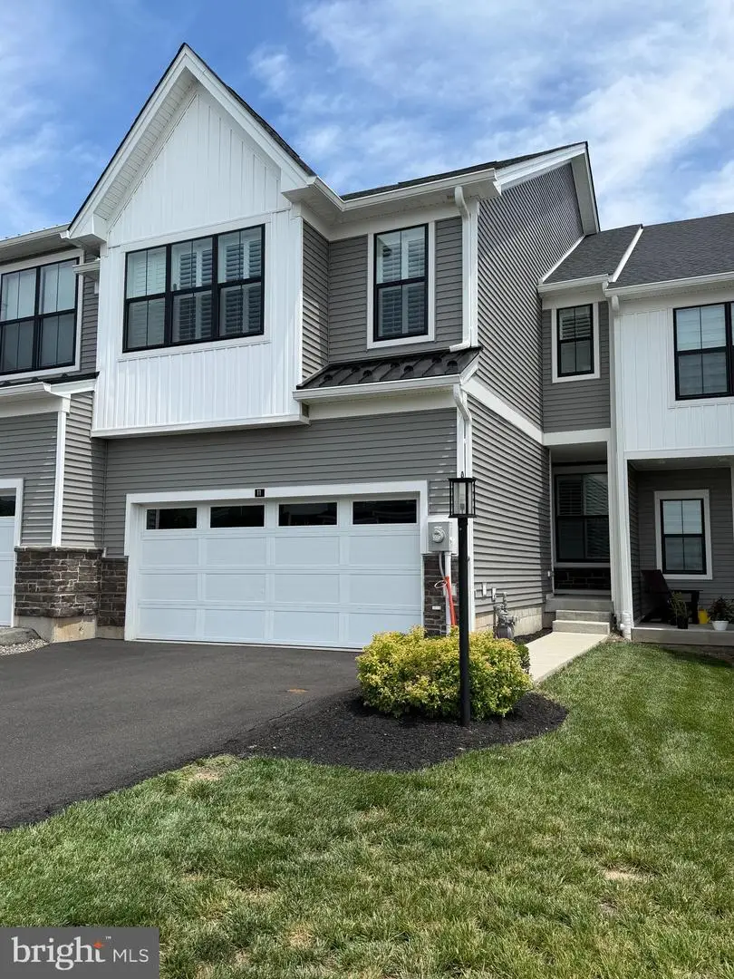 11 Umbrell Dr, Eagleville, PA 19403 - #2