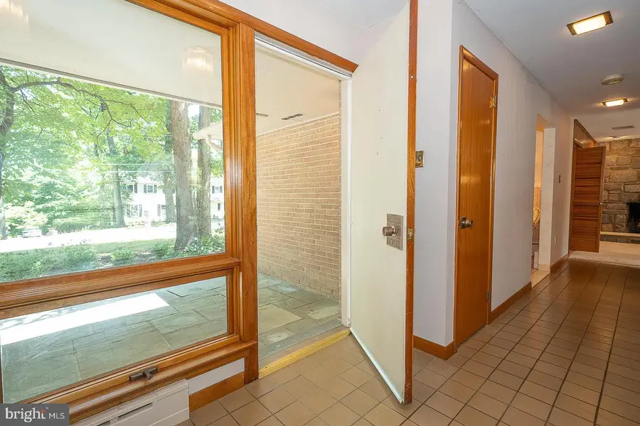 696 Forest Rd, Wayne, PA 19087 - #3