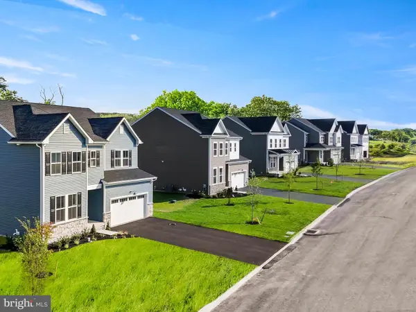 24 Steiner Way, PERKIOMENVILLE, PA 18074