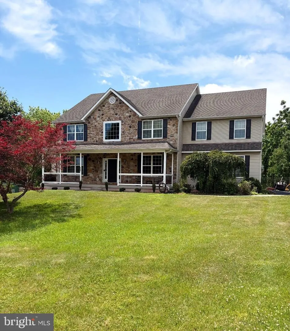 806 Arbor Ln, Schwenksville, PA 19473 - #1