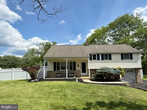 313 Upper Valley Rd, NORTH WALES, PA 19454