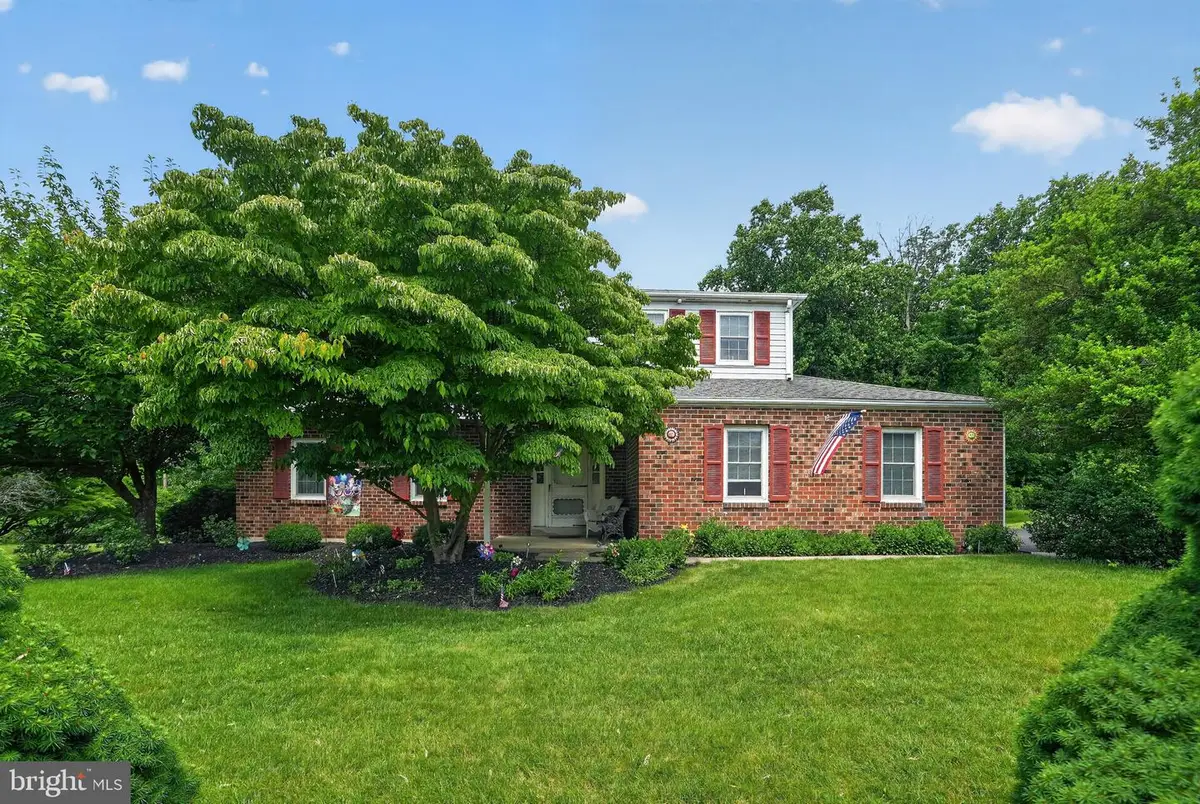 3025 Green Ridge Dr, East Norriton, PA 19403 - #1