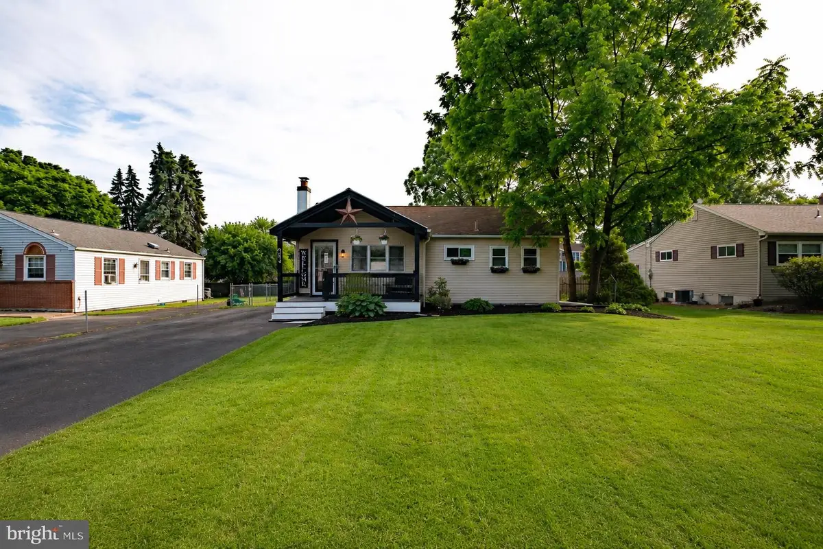 227 Roberts Ave, Horsham, PA 19044 - #1