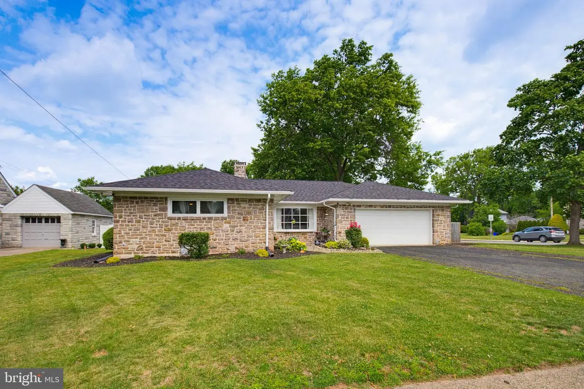 951 N Evans St, Pottstown, PA 19464 - #1