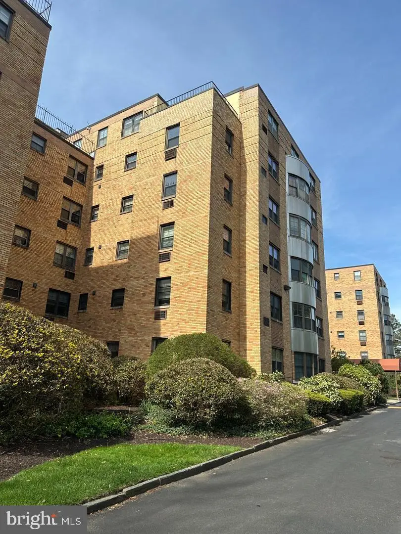 346 E Lancaster Ave #212, Wynnewood, PA 19096 - #2