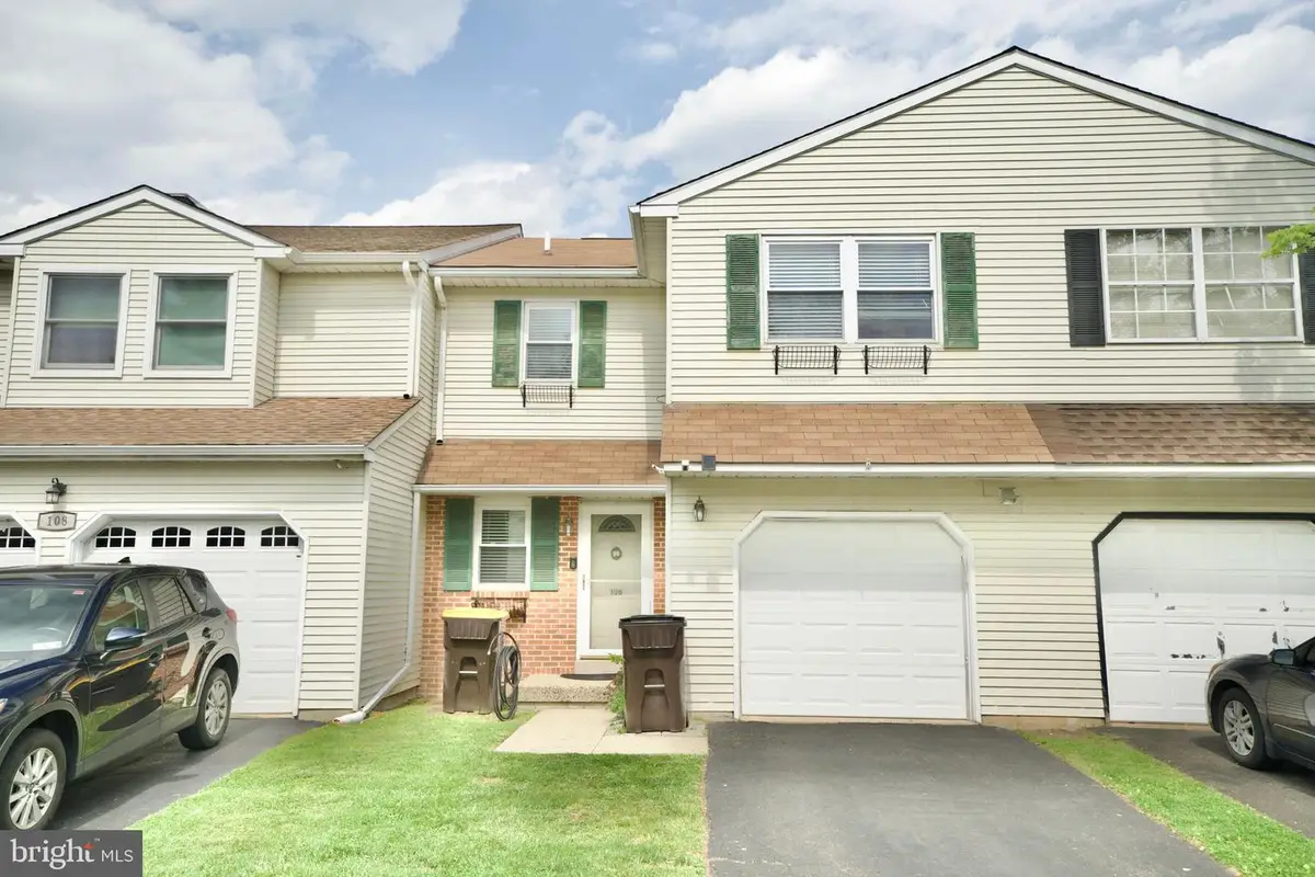 106 Red Haven Dr, North Wales, PA 19454 - #1