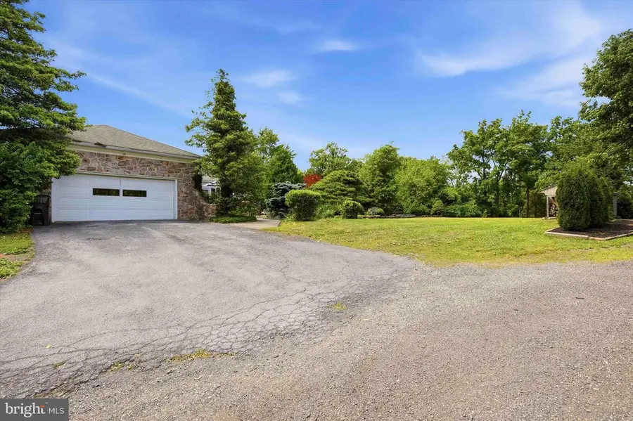431 E Moyer Rd, Pottstown, PA 19464 - #2