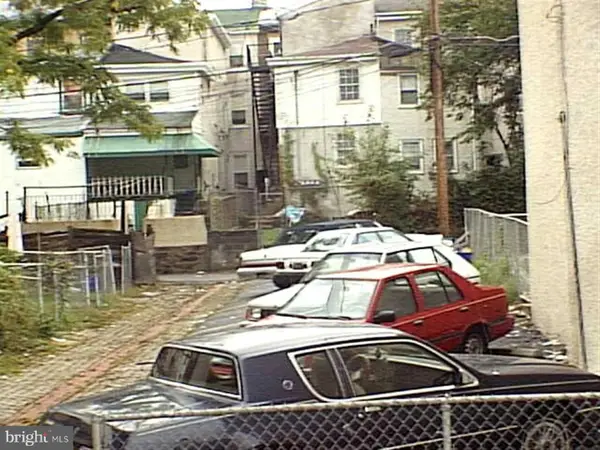 534 Norris St, NORRISTOWN, PA 19401