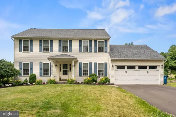 204 Summerwind Ln, HARLEYSVILLE, PA 19438