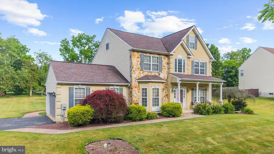 2674 Romig Rd, Gilbertsville, PA 19525 - #3