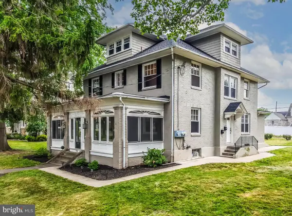 950 N Charlotte St, POTTSTOWN, PA 19464