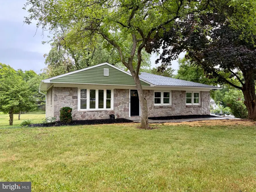 1238 Kauffman Rd, Pottstown, PA 19464 - #2