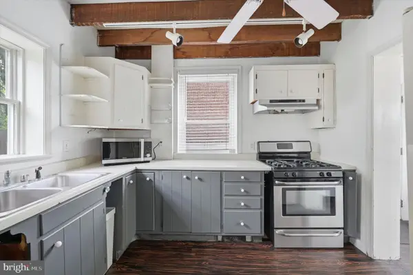 19 N Roberts Rd, BRYN MAWR, PA 19010