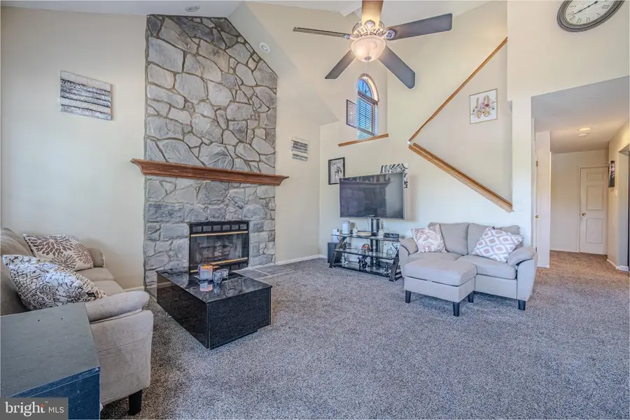 337 Pondview Dr #, Harleysville, PA 19438 - #2