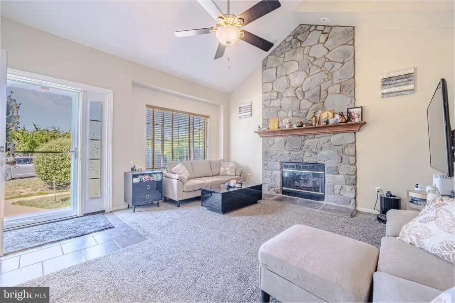 337 Pondview Dr #, Harleysville, PA 19438 - #3