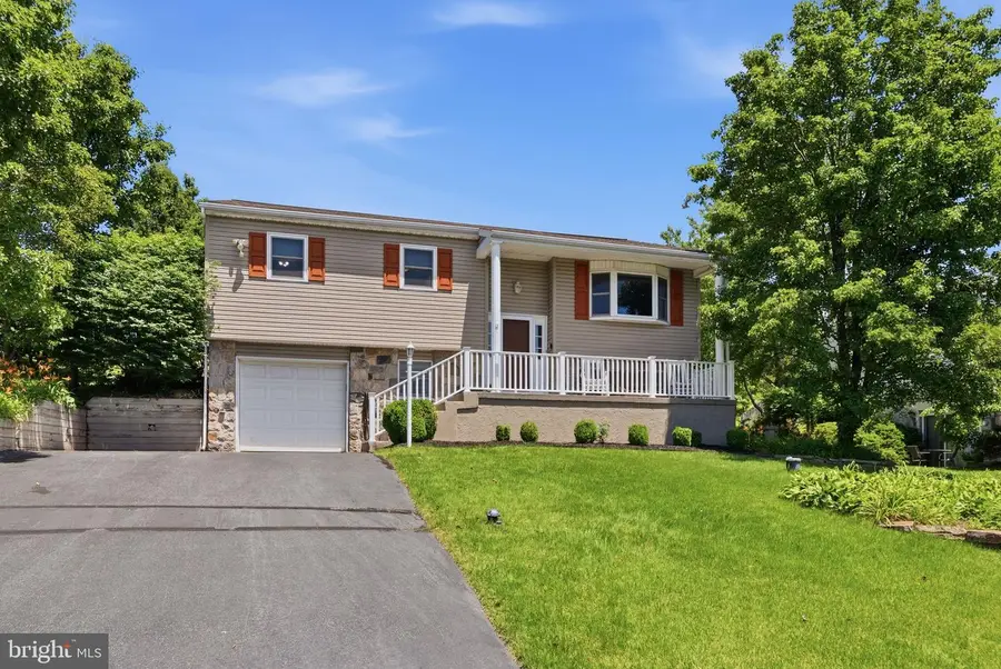 1507 Oakdale Dr, Pottstown, PA 19464 - #3