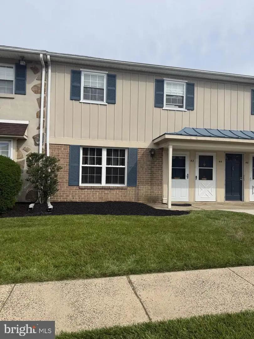 42 Kearney Dr, North Wales, PA 19454 - #1