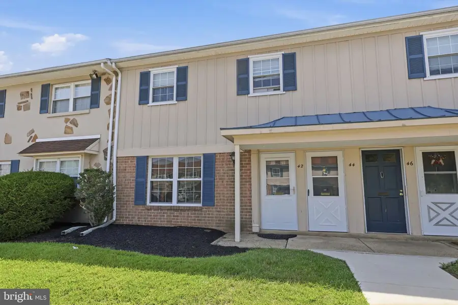 42 Kearney Dr, North Wales, PA 19454 - #2