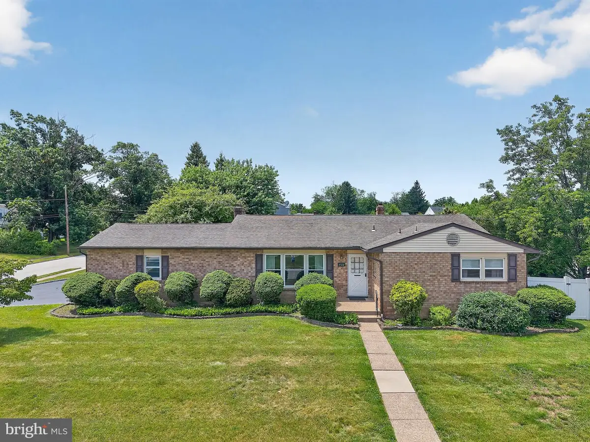 622 Apache Ln, Plymouth Meeting, PA 19462 - #1